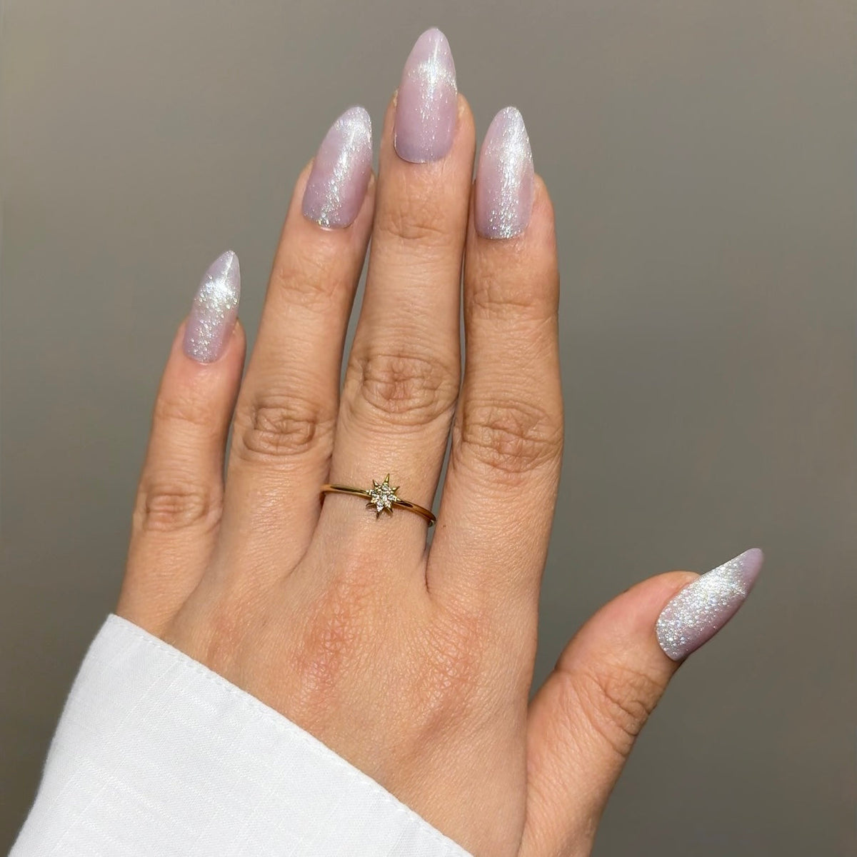Dainty star ring