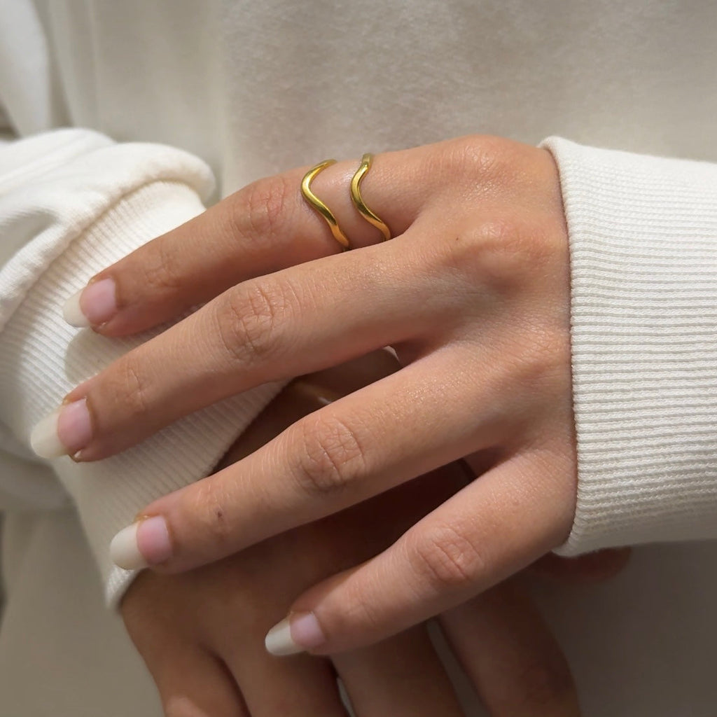 Curve Ring