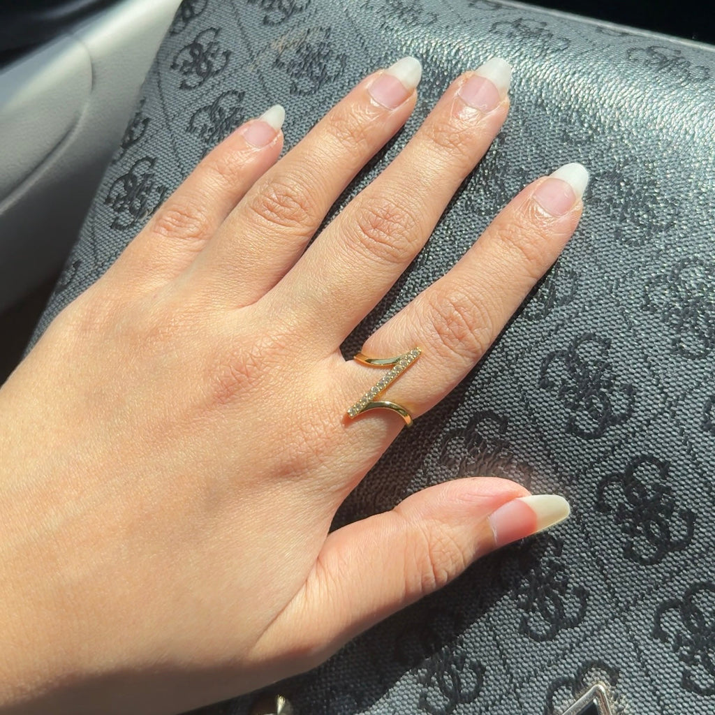Zig-zag ring