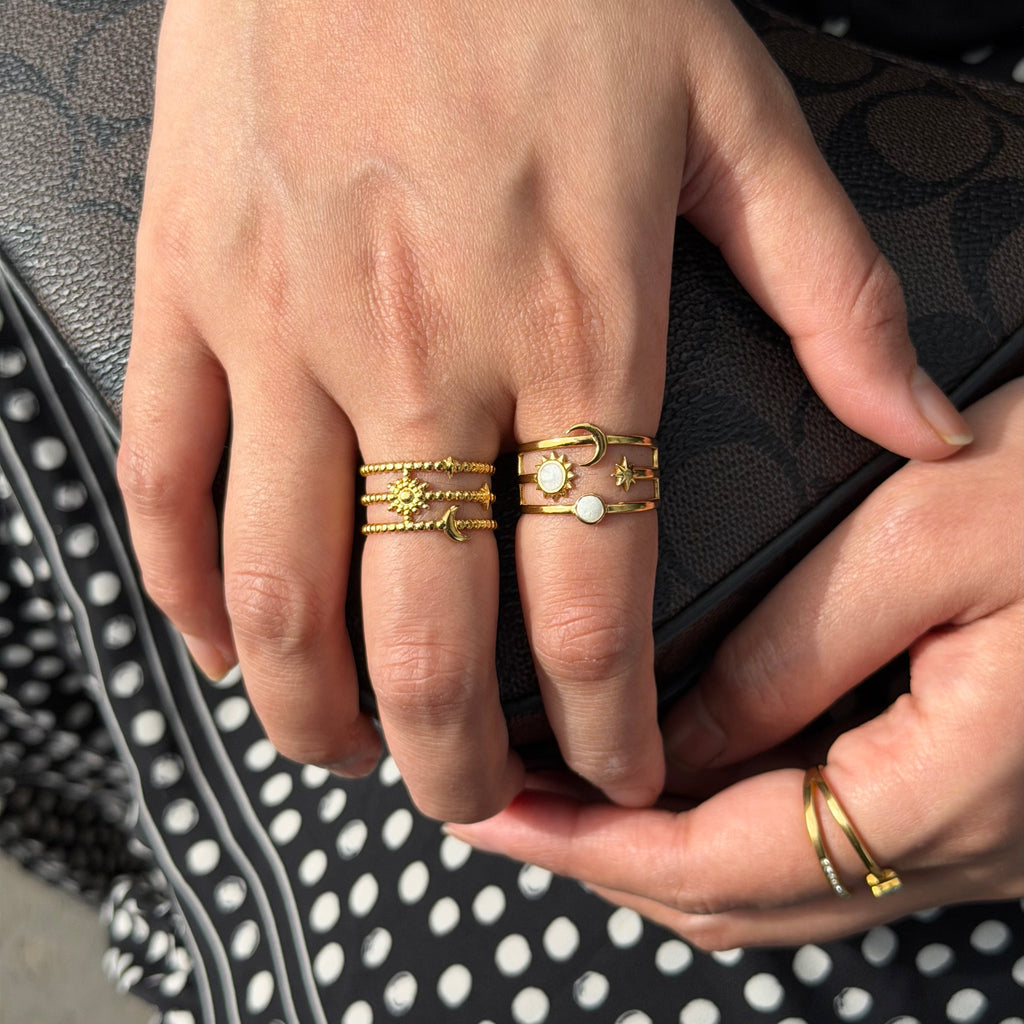 White moon ring