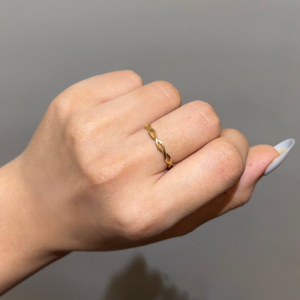 Eternal Thread Ring