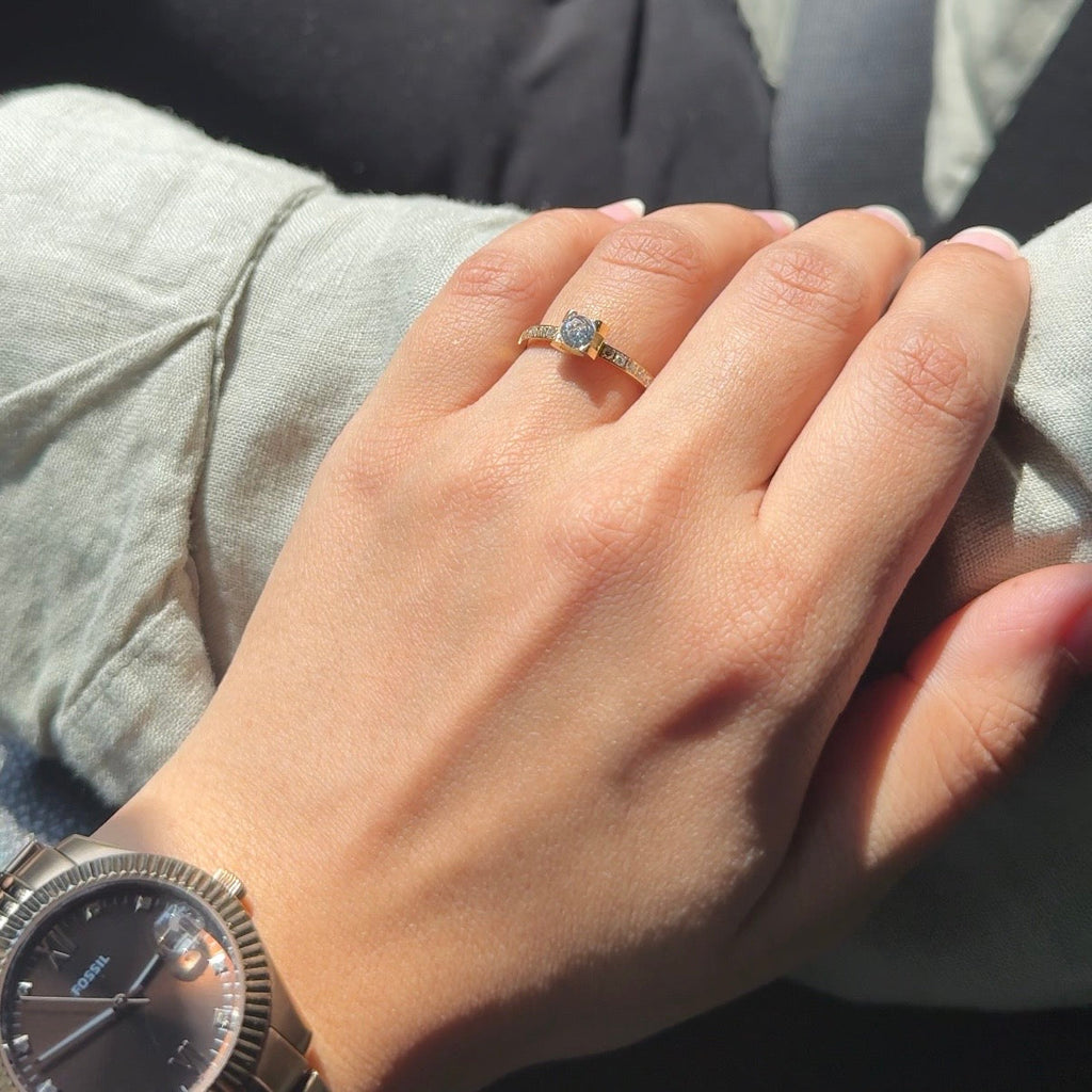 Solitaire luxe ring