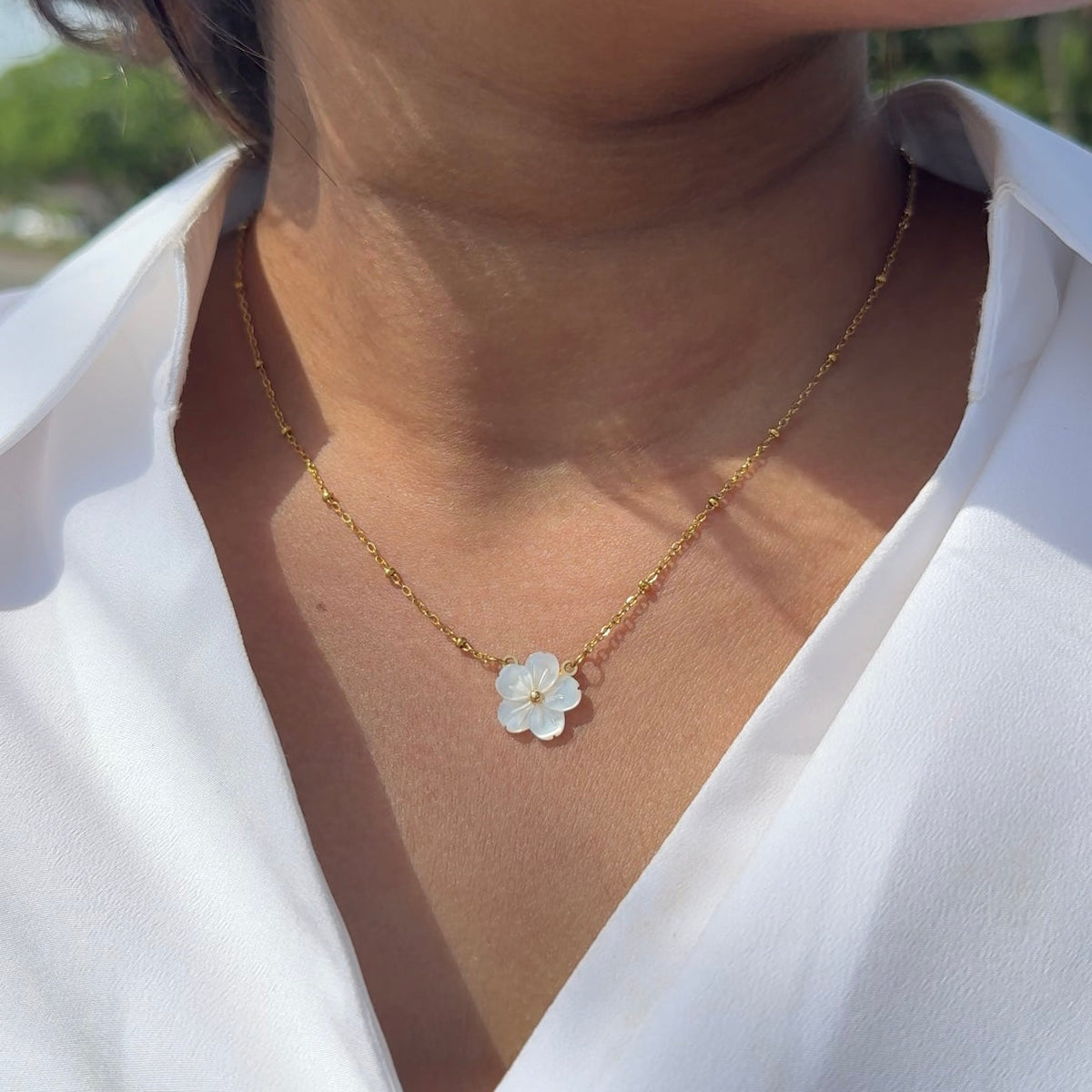 Daisy-flower necklace