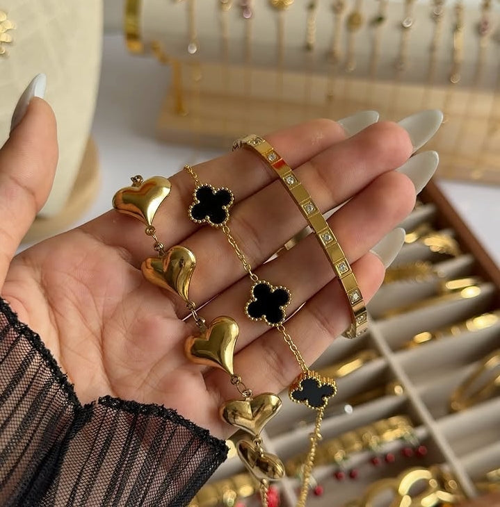 hand stacks prettiest designs
