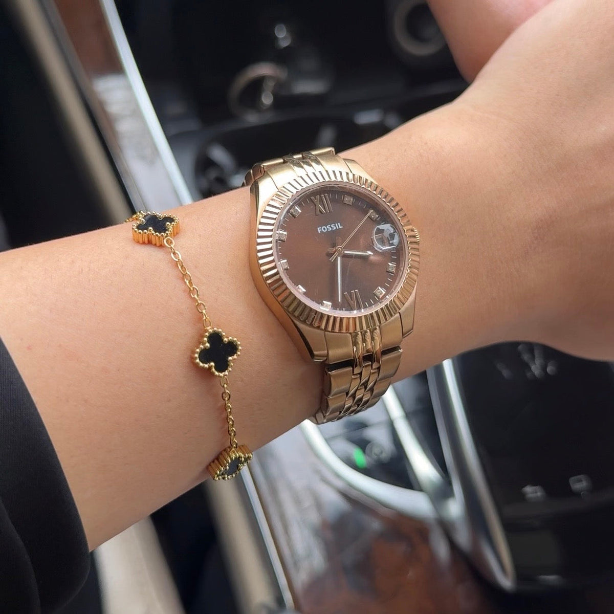 Black mini bracelet