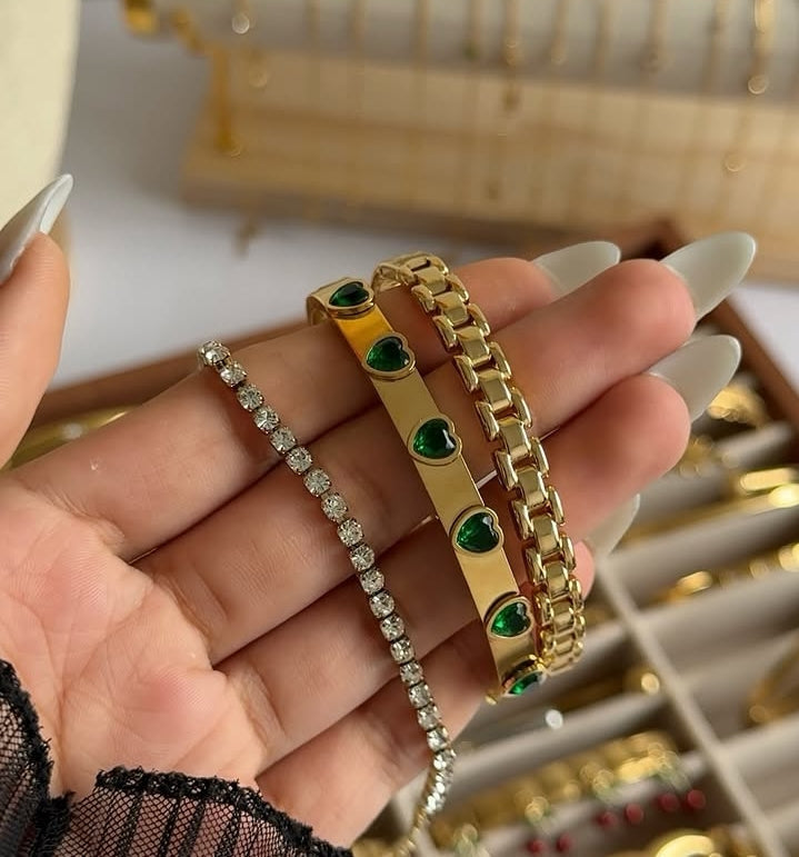 hand stacks prettiest designs
