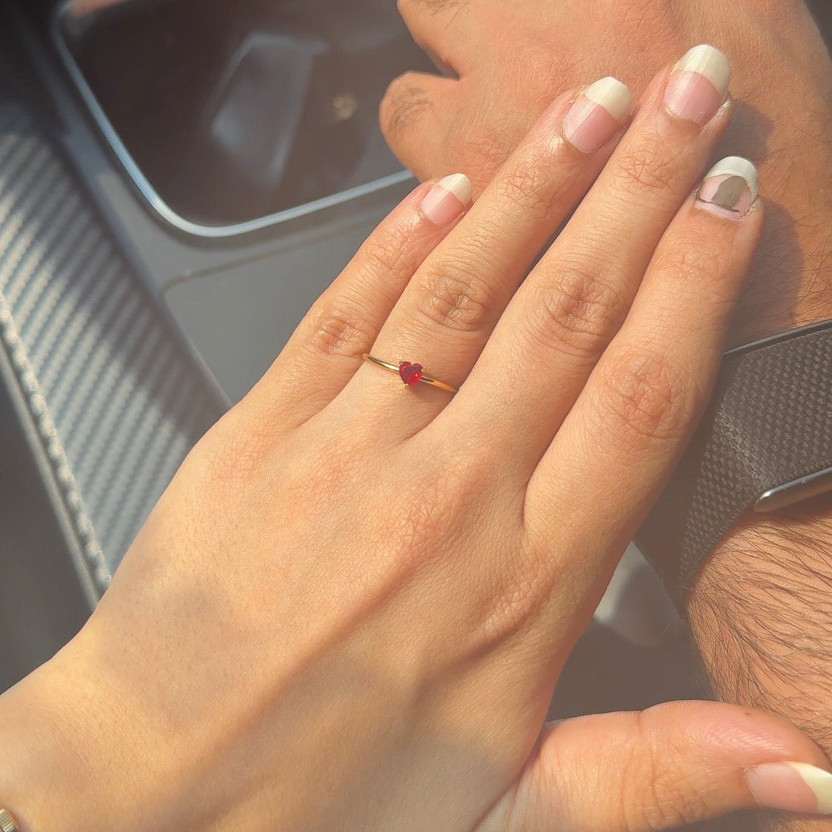 Minimal hearts ring