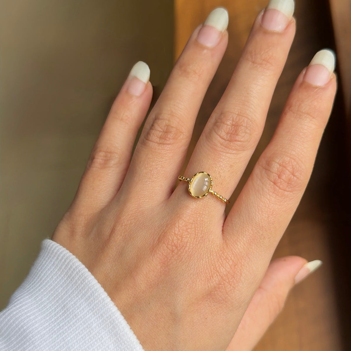 Lunar aura ring