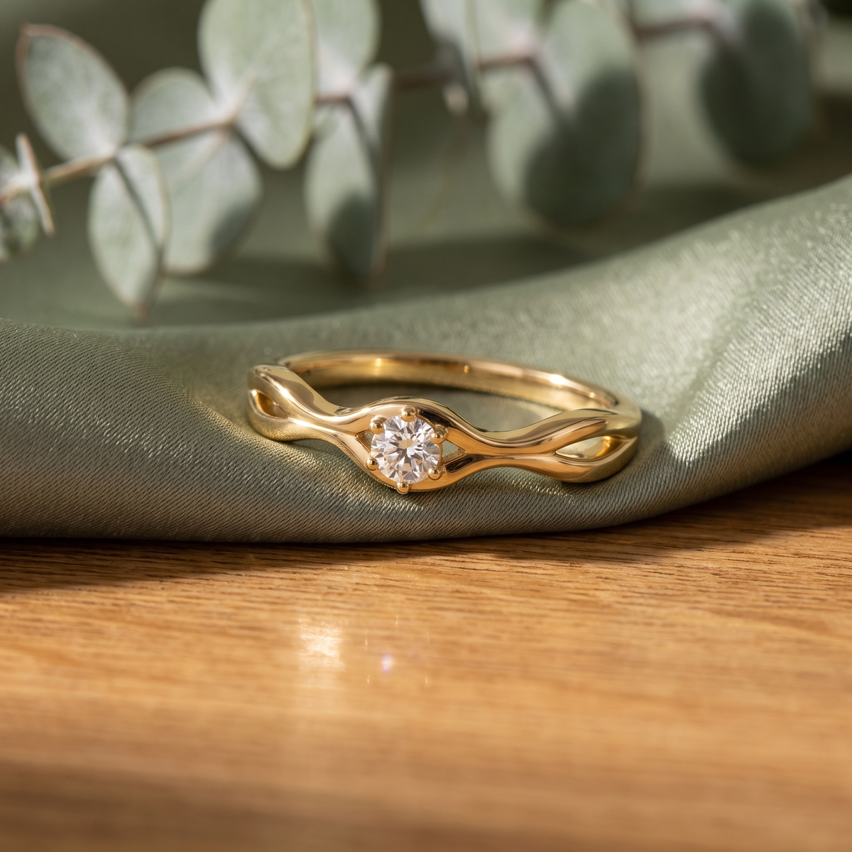 Regal Ray Solitaire Ring