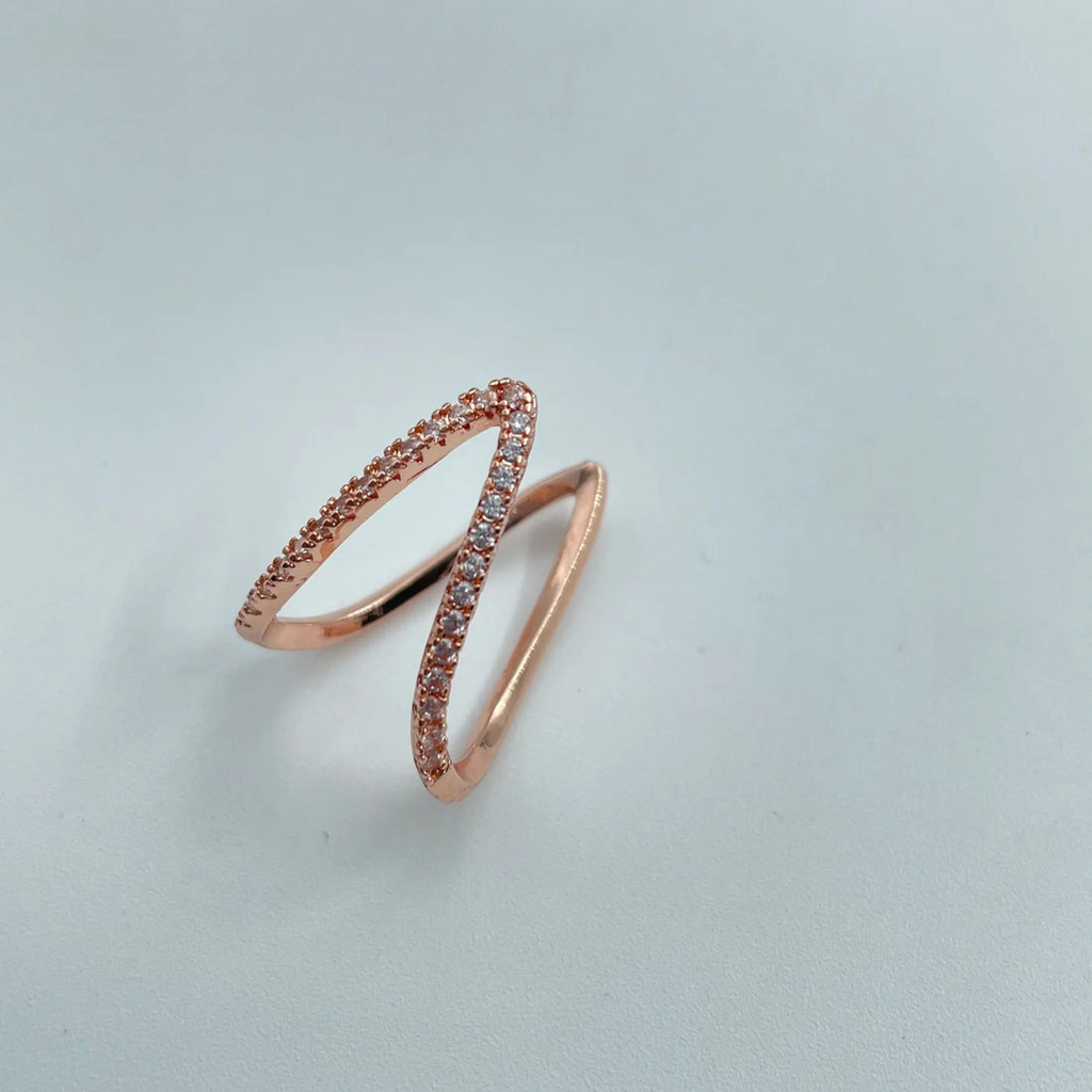 Twis Diamond Ring