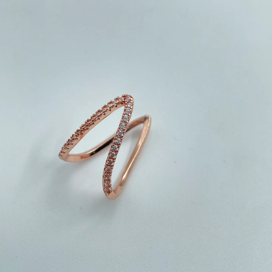 Twis Diamond Ring